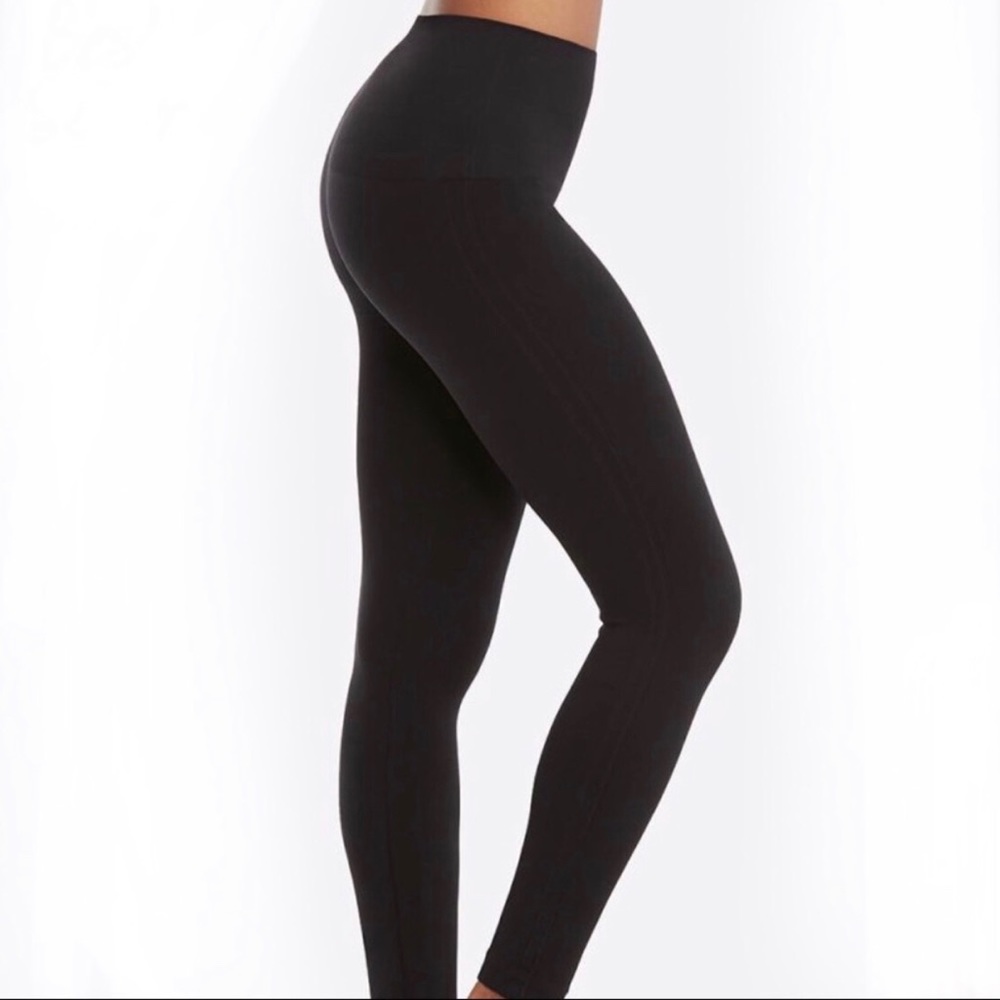 Spanx Look At Me Now Leggings  NWOT
